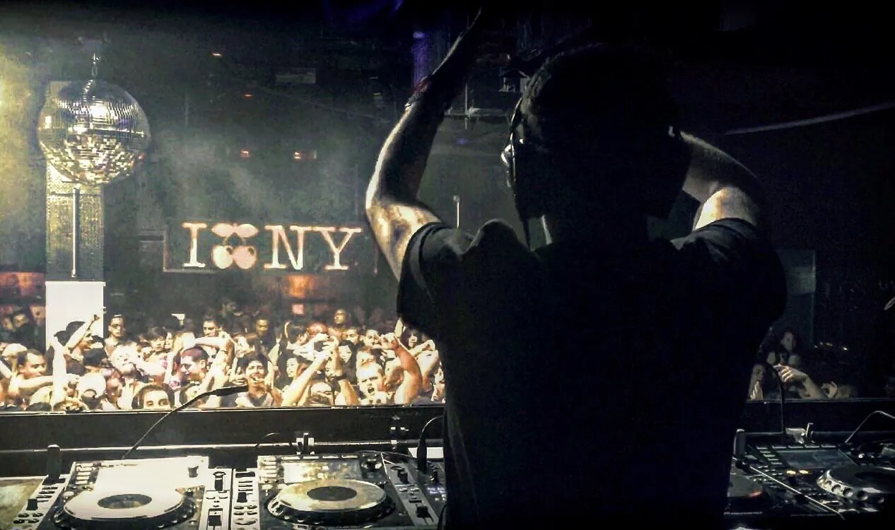 DJ Dysomnia DJing — Miami DJ, photo 5